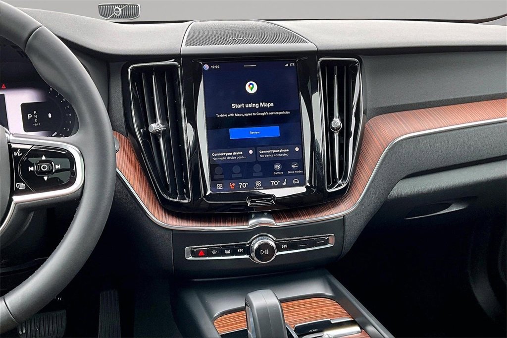 Used 2023 Volvo XC60 B5 Plus w/ Climate Package image 9