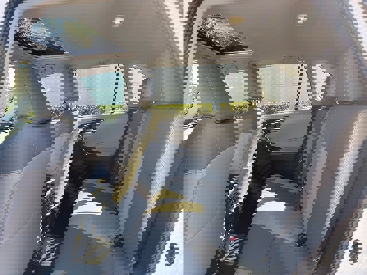 Used 2025 Toyota RAV4 XLE Premium image 11