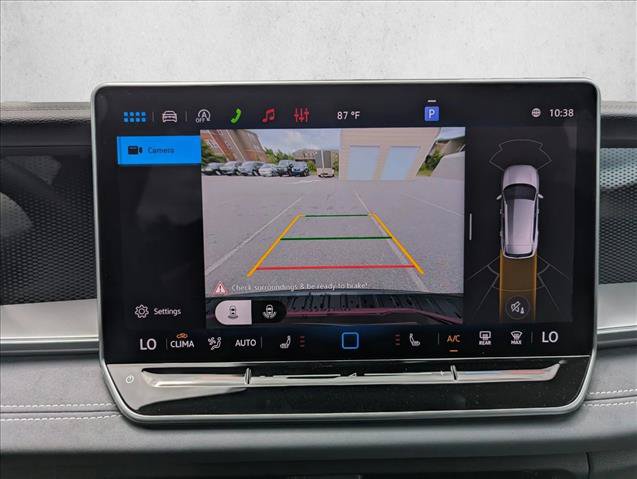 New 2026 Volkswagen Tiguan SE R-Line FWD image 18