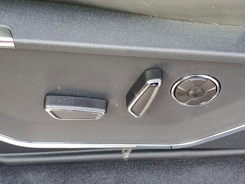 New 2026 Ford F150 Platinum w/ Equipment Group 702A High image 9