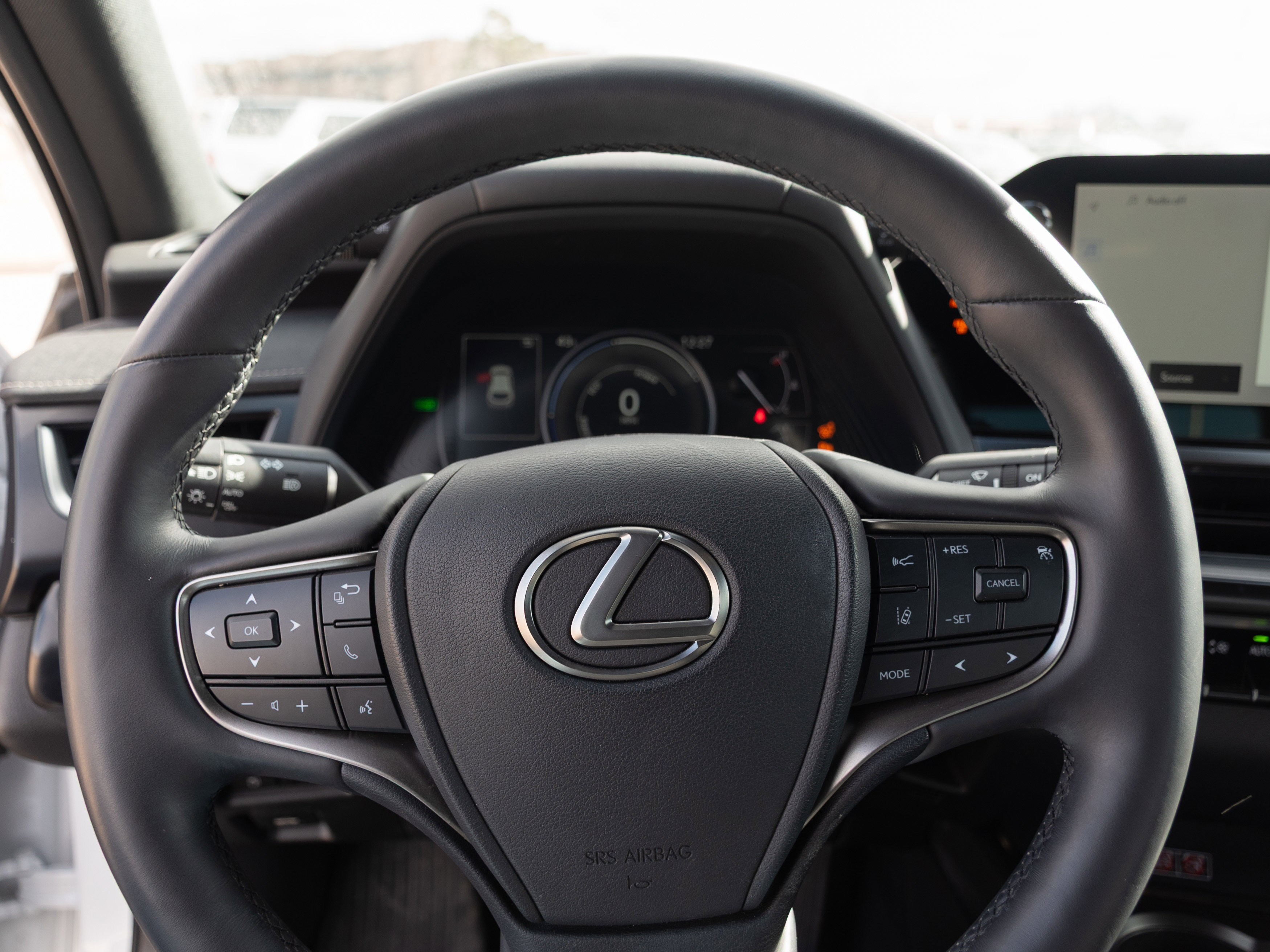 Used 2024 Lexus UX 250h AWD w/ Premium Package image 11