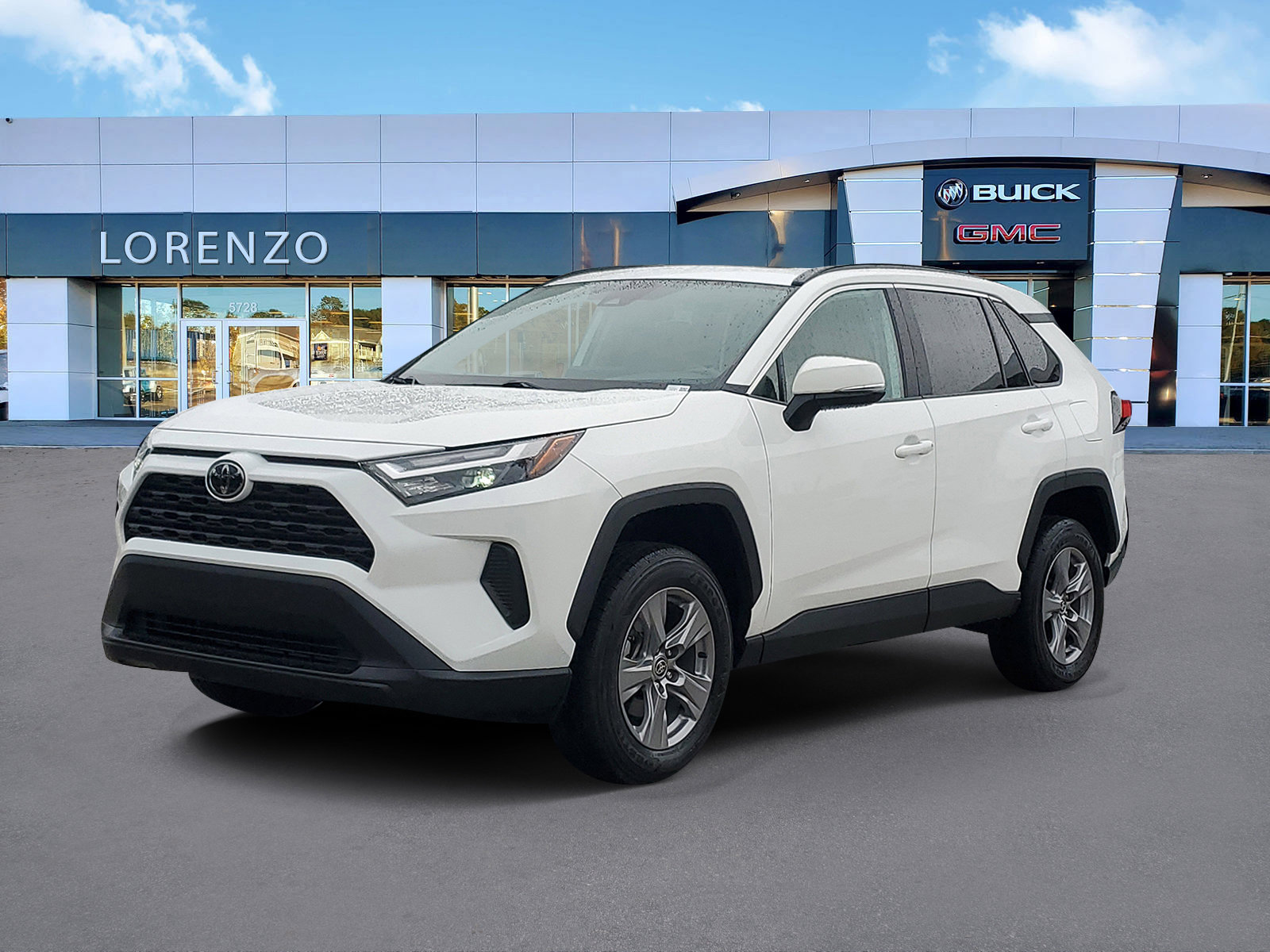 Used 2022 Toyota RAV4 XLE w/ Convenience Package image 1