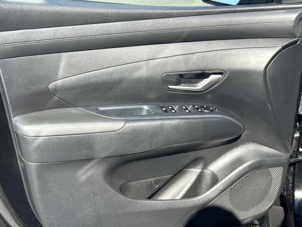 Certified 2025 Hyundai Santa Cruz SE image 23