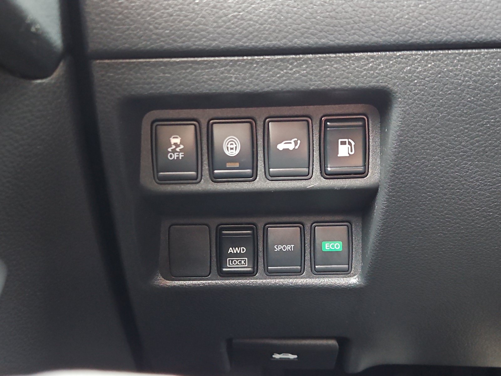 Used 2019 Nissan Rogue SV AWD/4WD image 15
