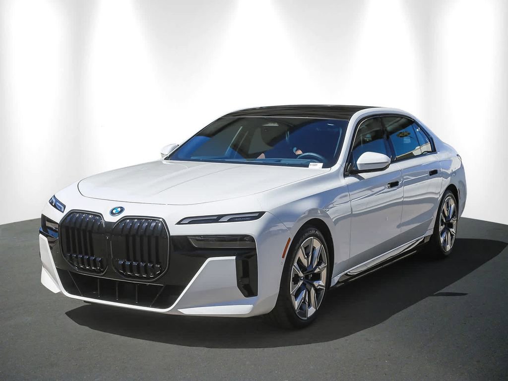 Used 2025 BMW i7 xDrive60 image 3