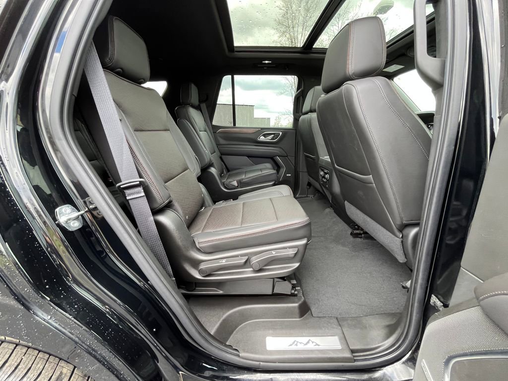 Used 2021 Chevrolet Tahoe High Country w/ Premium Package AWD/4WD image 19
