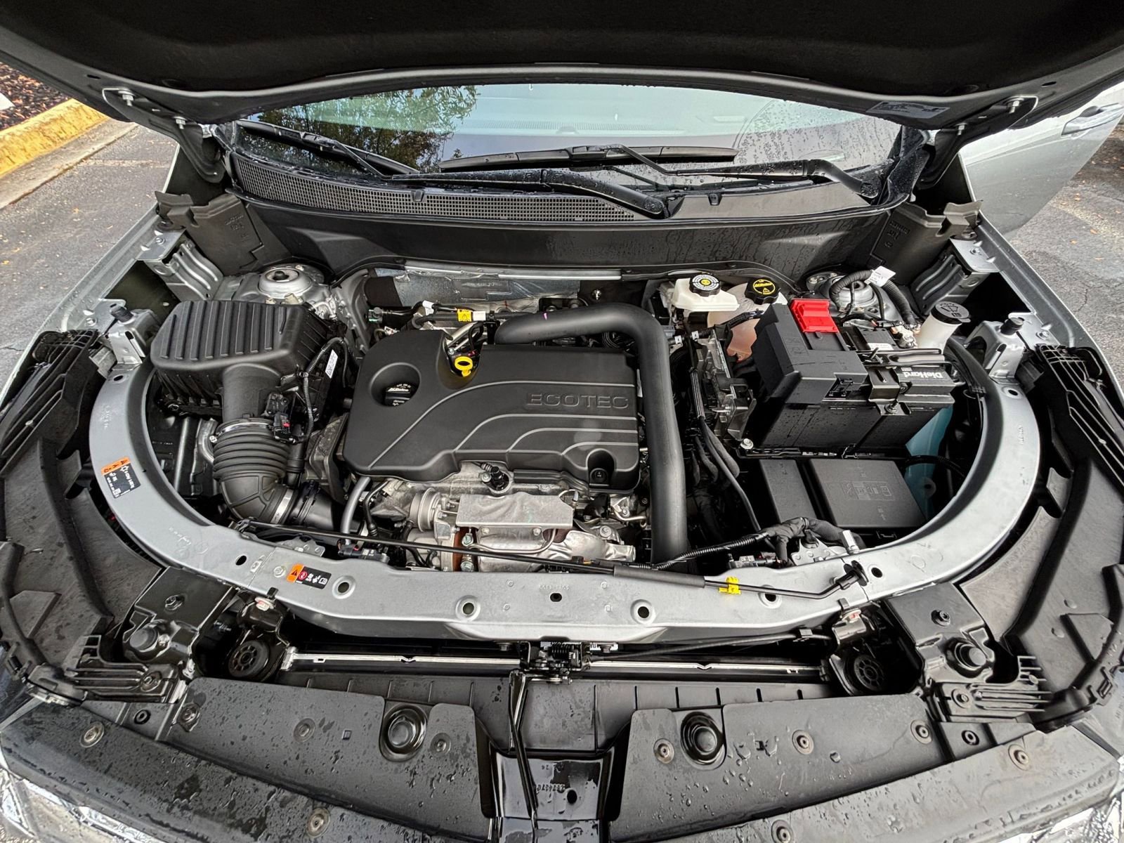 Used 2025 Chevrolet Equinox LT image 32