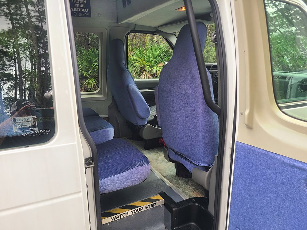 Used 2009 Ford E-250 and Econoline 250 Extended RWD image 17