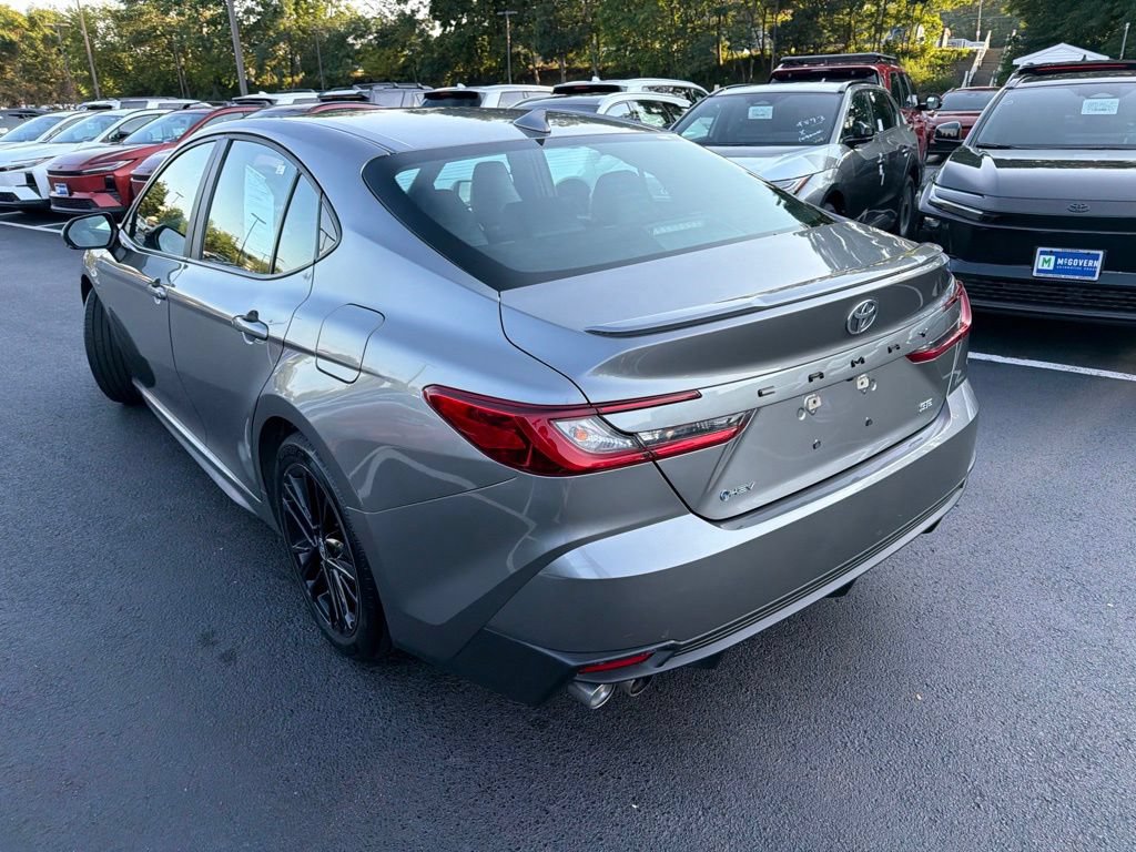 Used 2025 Toyota Camry SE FWD image 7