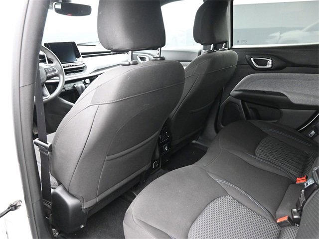 Used 2025 Jeep Compass Sport image 17