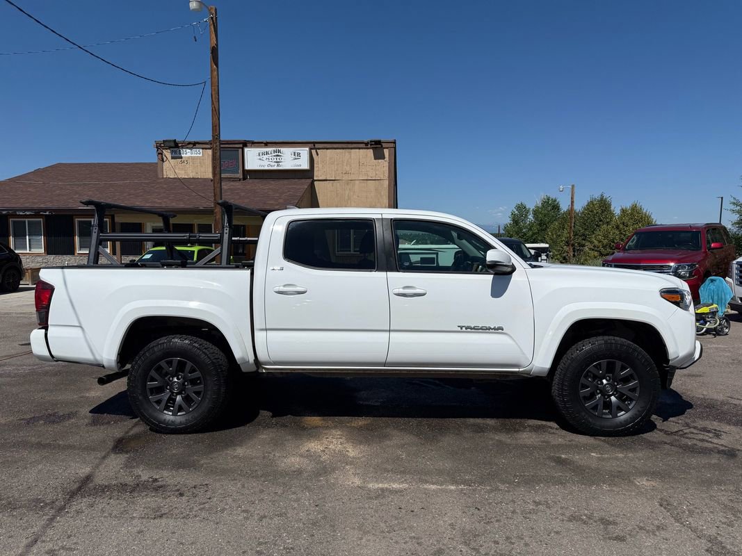 Used 2023 Toyota Tacoma SR5 w/ Technology Package image 2