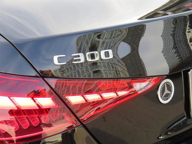 Used 2025 Mercedes-Benz C 300 4MATIC Sedan image 26