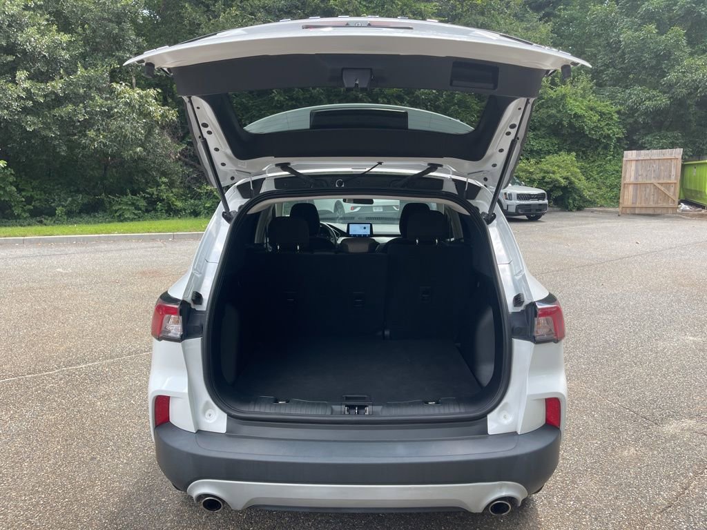 Used 2021 Ford Escape SE image 17