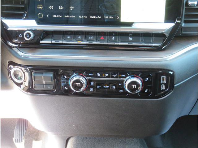 Used 2025 GMC Sierra 1500 SLT AWD/4WD image 8