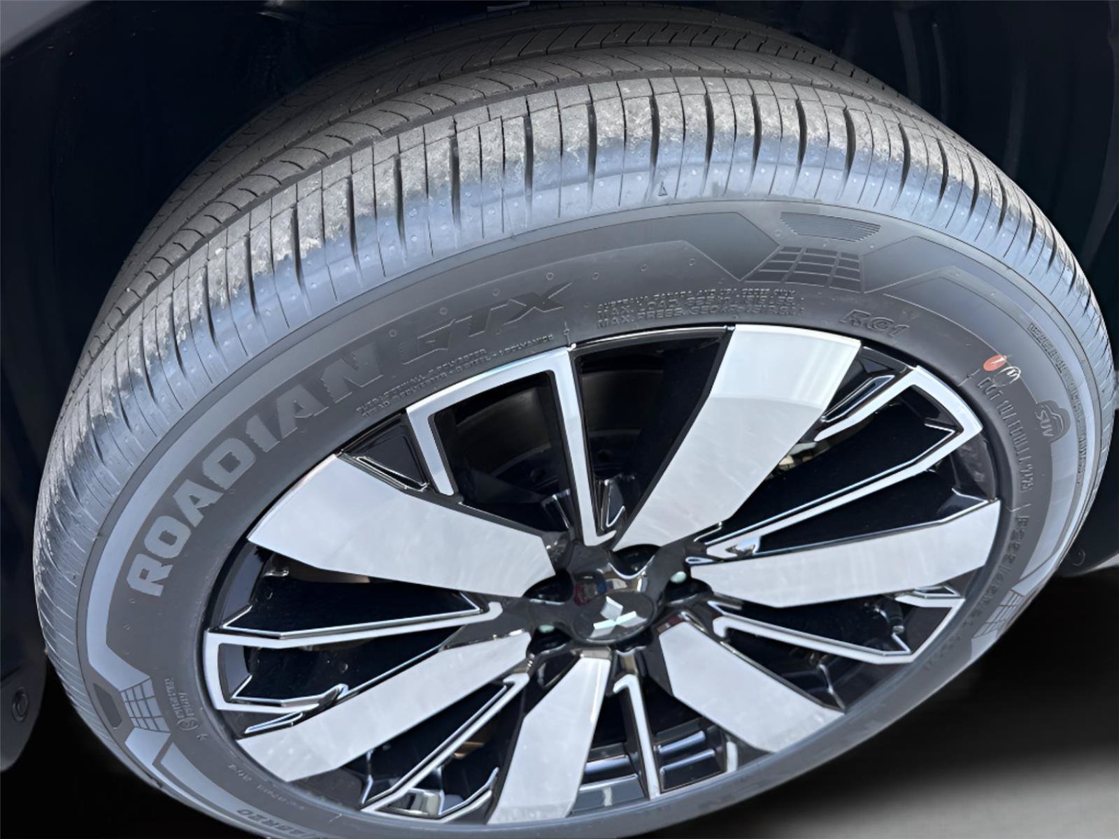 New 2026 Mitsubishi Outlander SE FWD image 14