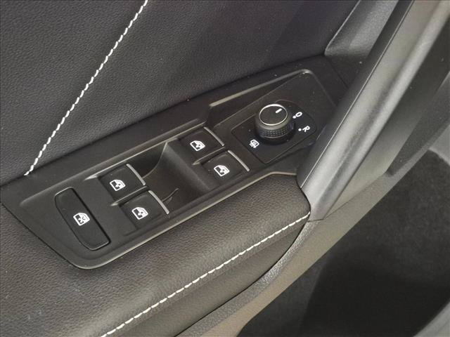 Used 2023 Volkswagen Tiguan SE AWD/4WD image 8