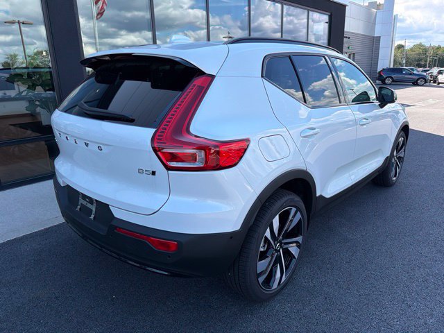 New 2026 Volvo XC40 B5 Ultra w/ Protection Package Premier AWD/4WD image 3