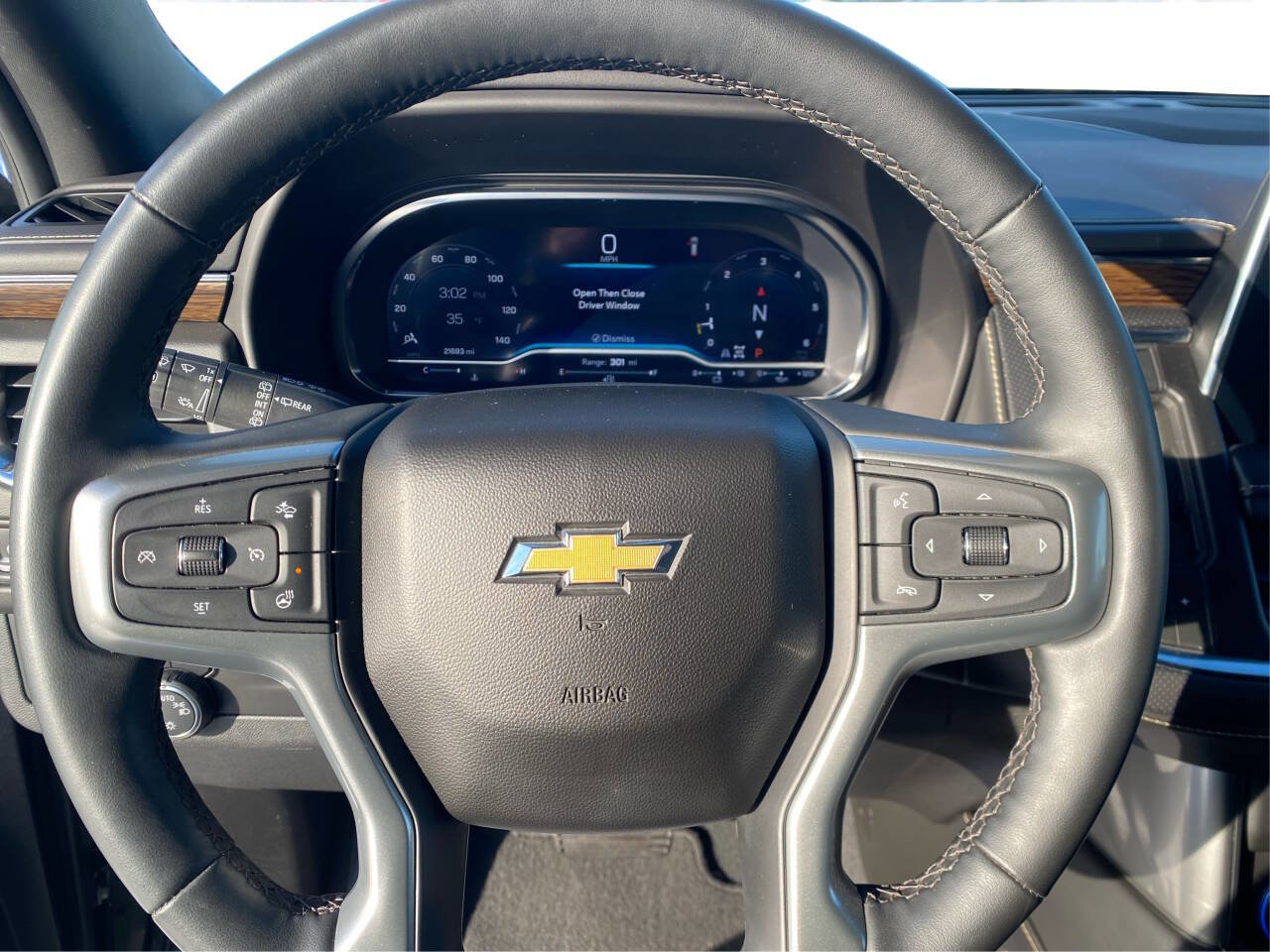 Used 2023 Chevrolet Tahoe Premier image 15