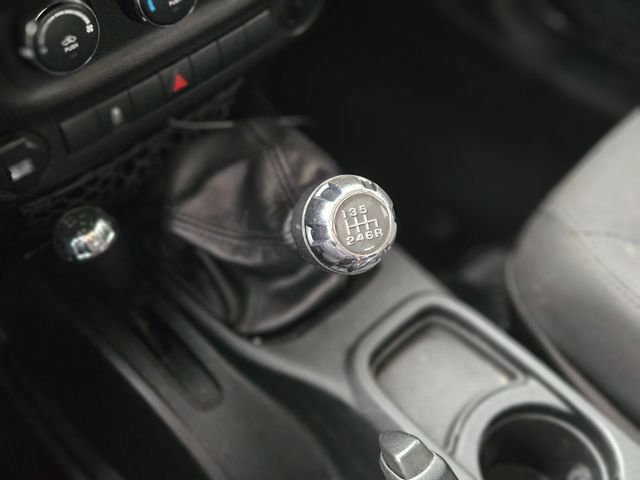 Used 2018 Jeep Wrangler Unlimited Sport w/ Connectivity Group image 23