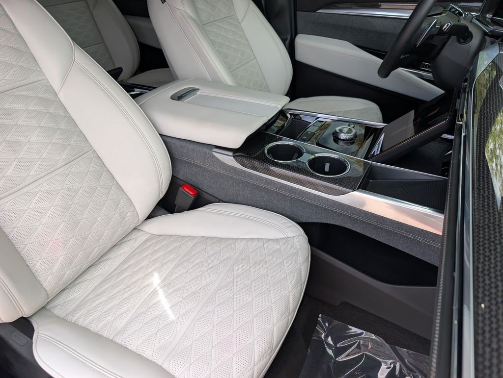 Certified 2025 Cadillac Escalade V AWD/4WD image 23