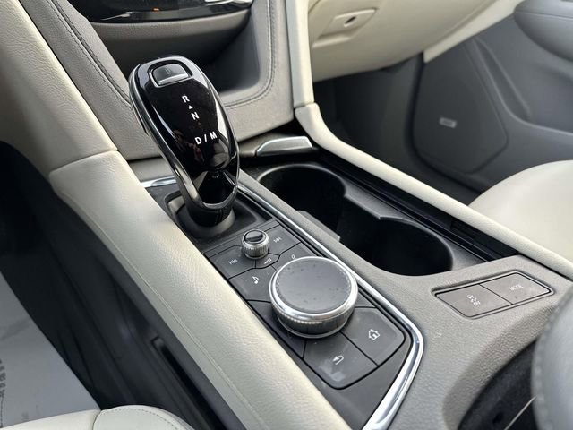 Used 2022 Cadillac XT6 Premium Luxury w/ LPO, Floor Liner Package AWD/4WD image 52