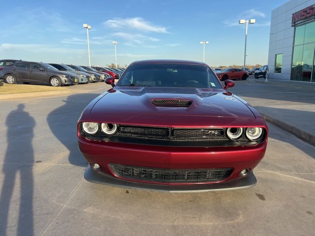 Used 2022 Dodge Challenger R/T w/ Blacktop Package video 2