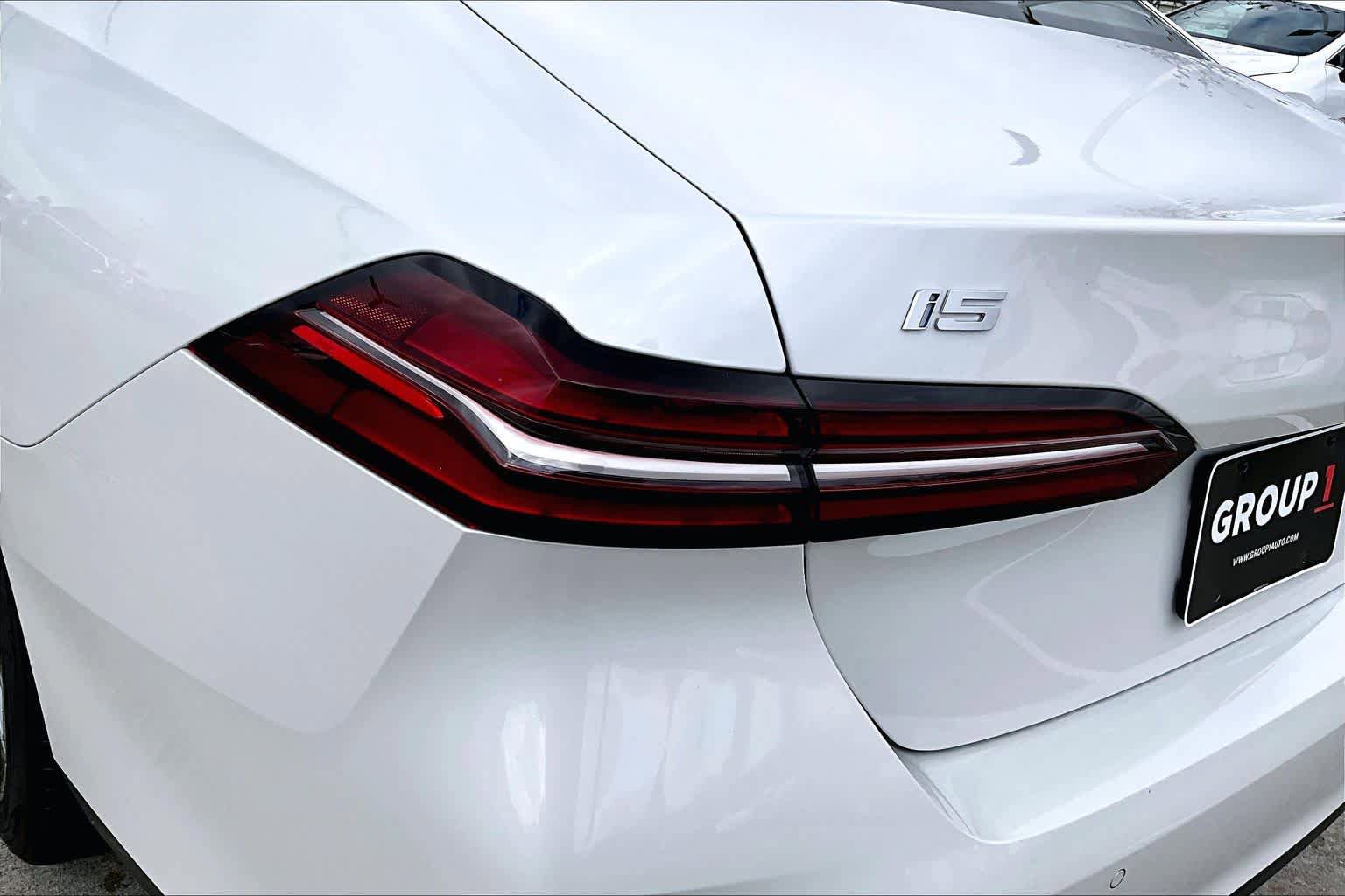 Used 2025 BMW i5 eDrive40i RWD image 26