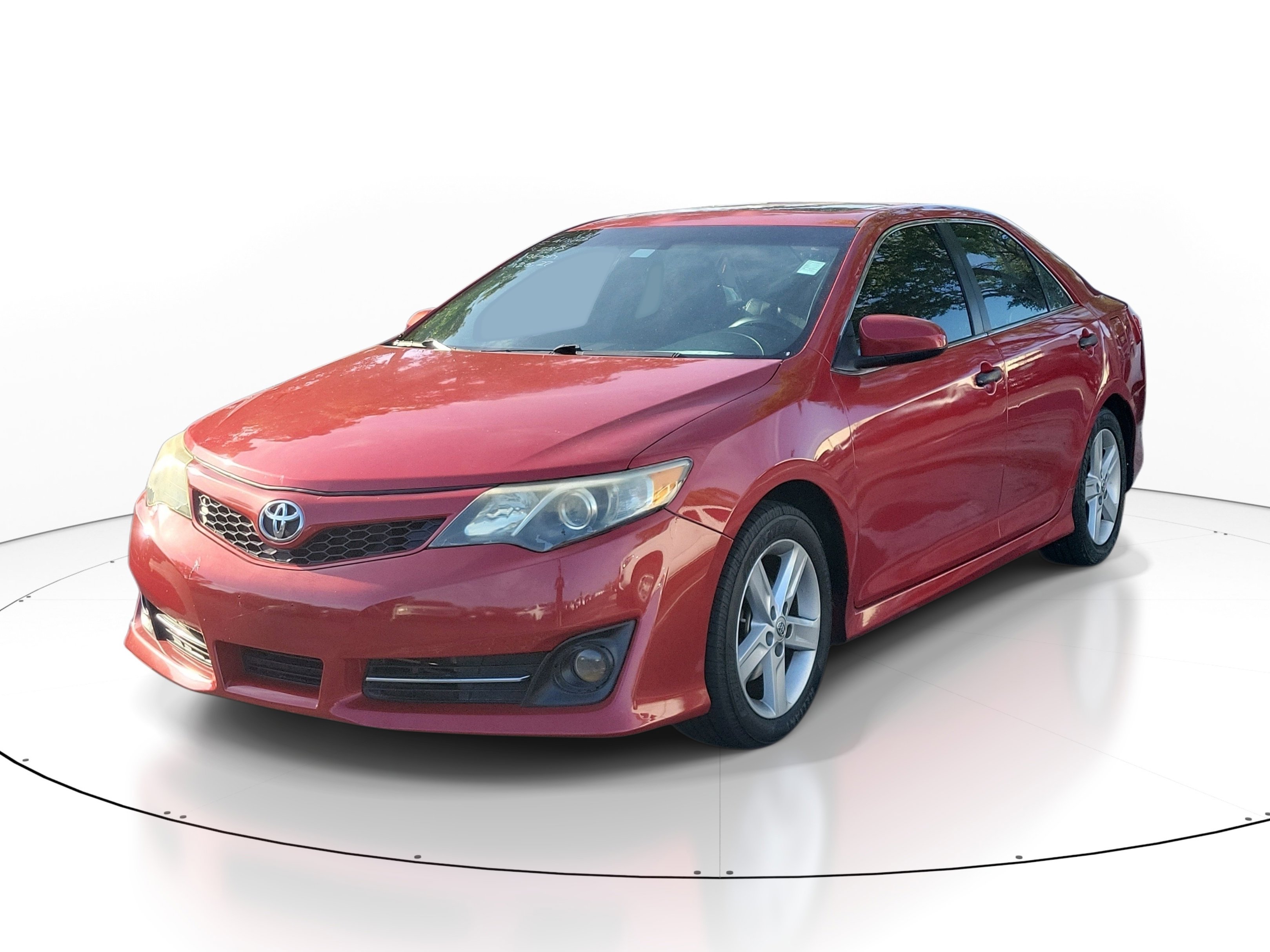 Used 2013 Toyota Camry SE image 3