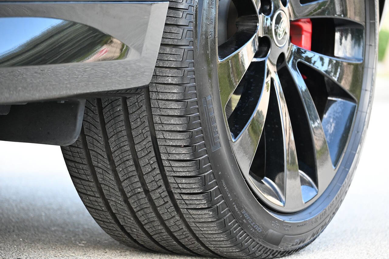 Used 2025 Land Rover Range Rover Sport Dynamic SE image 38