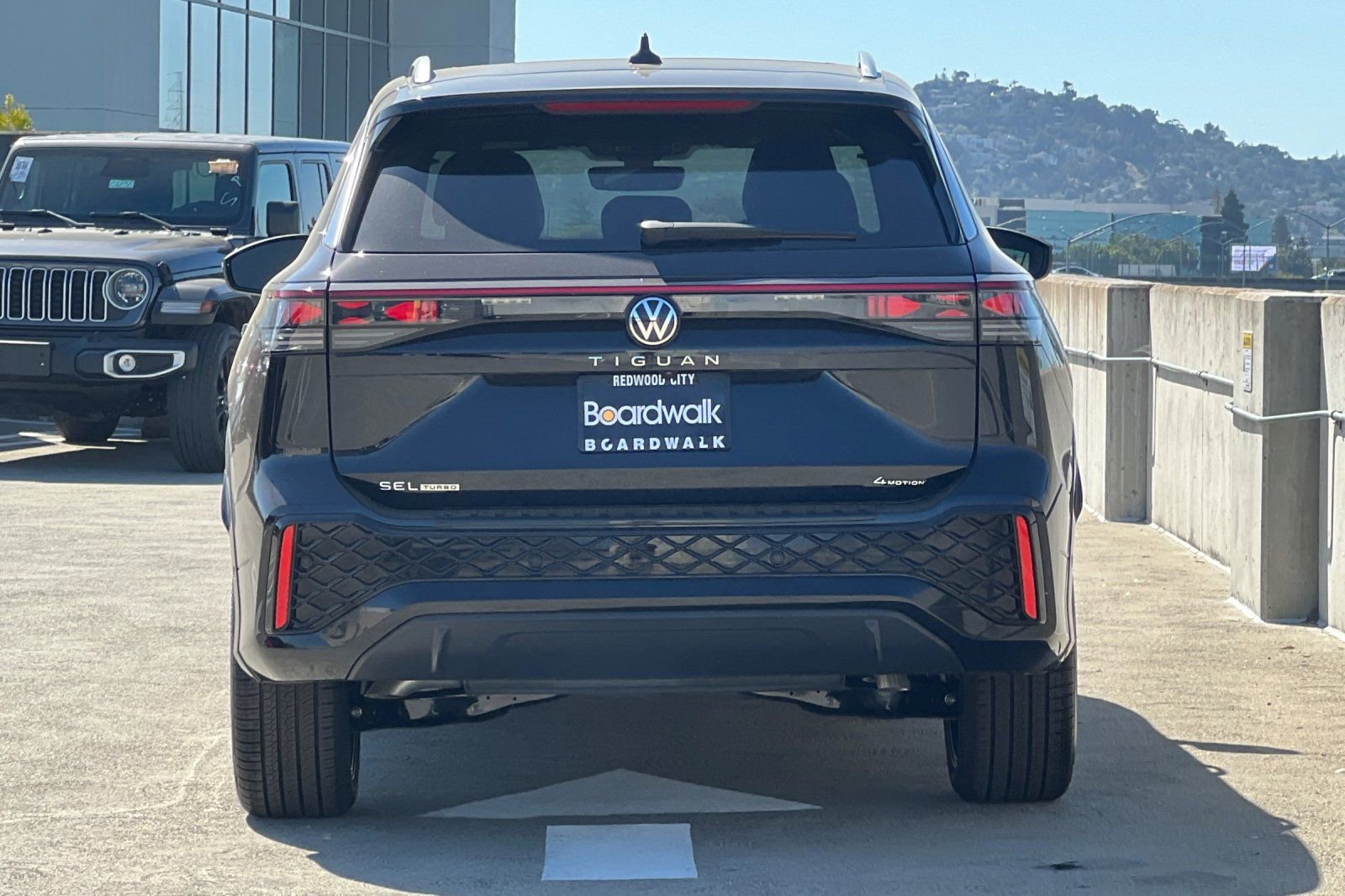 New 2026 Volkswagen Tiguan SEL R-Line AWD/4WD image 5