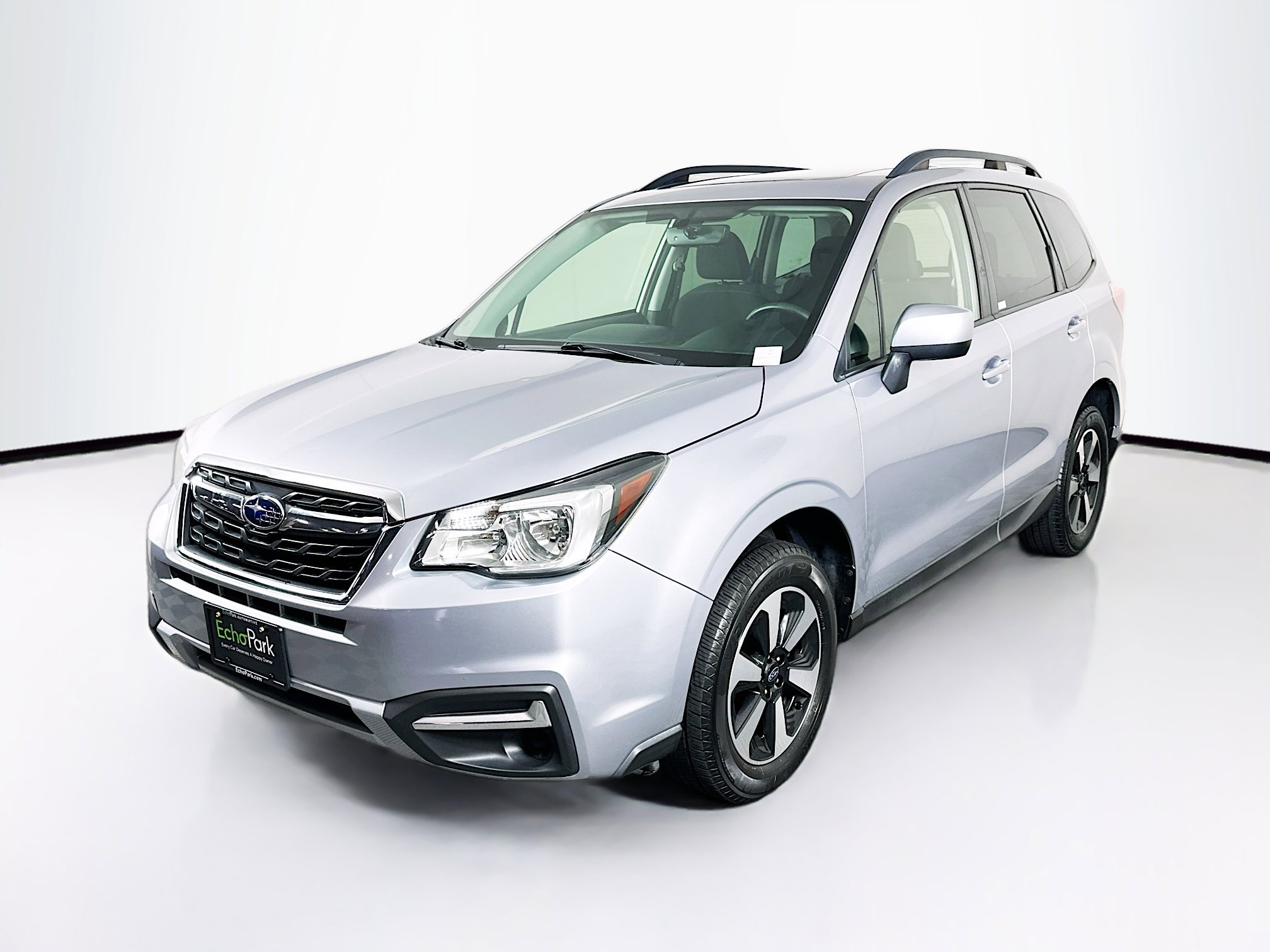 Used 2017 Subaru Forester 2.5i Premium w/ Popular Package #2A AWD/4WD image 3