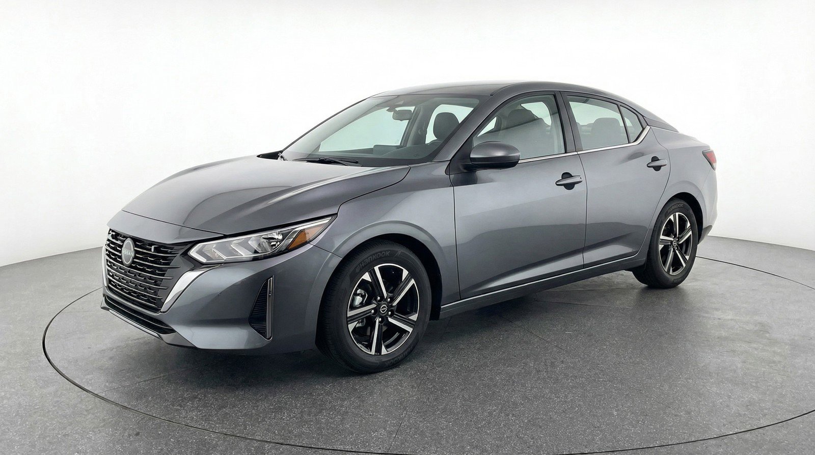 Used 2025 Nissan Sentra SV image 3