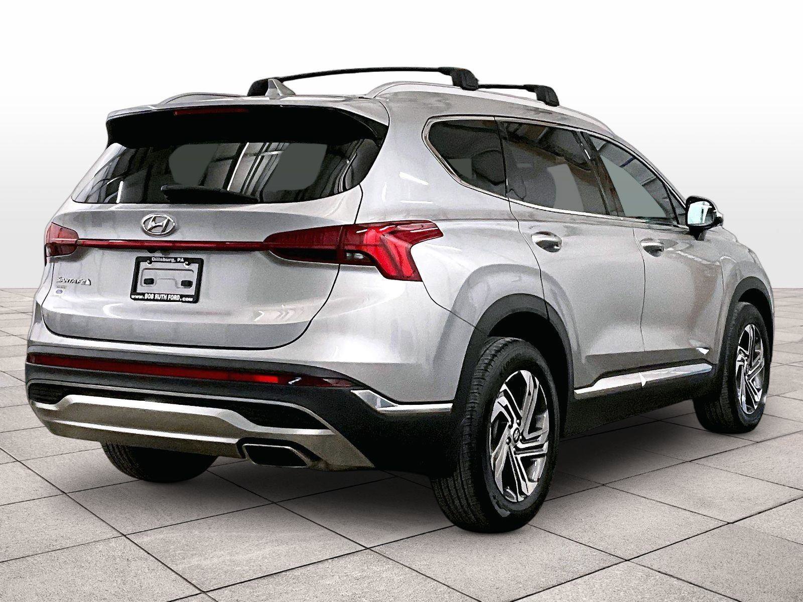 Used 2022 Hyundai Santa Fe SEL w/ Convenience + Premium Package FWD image 11