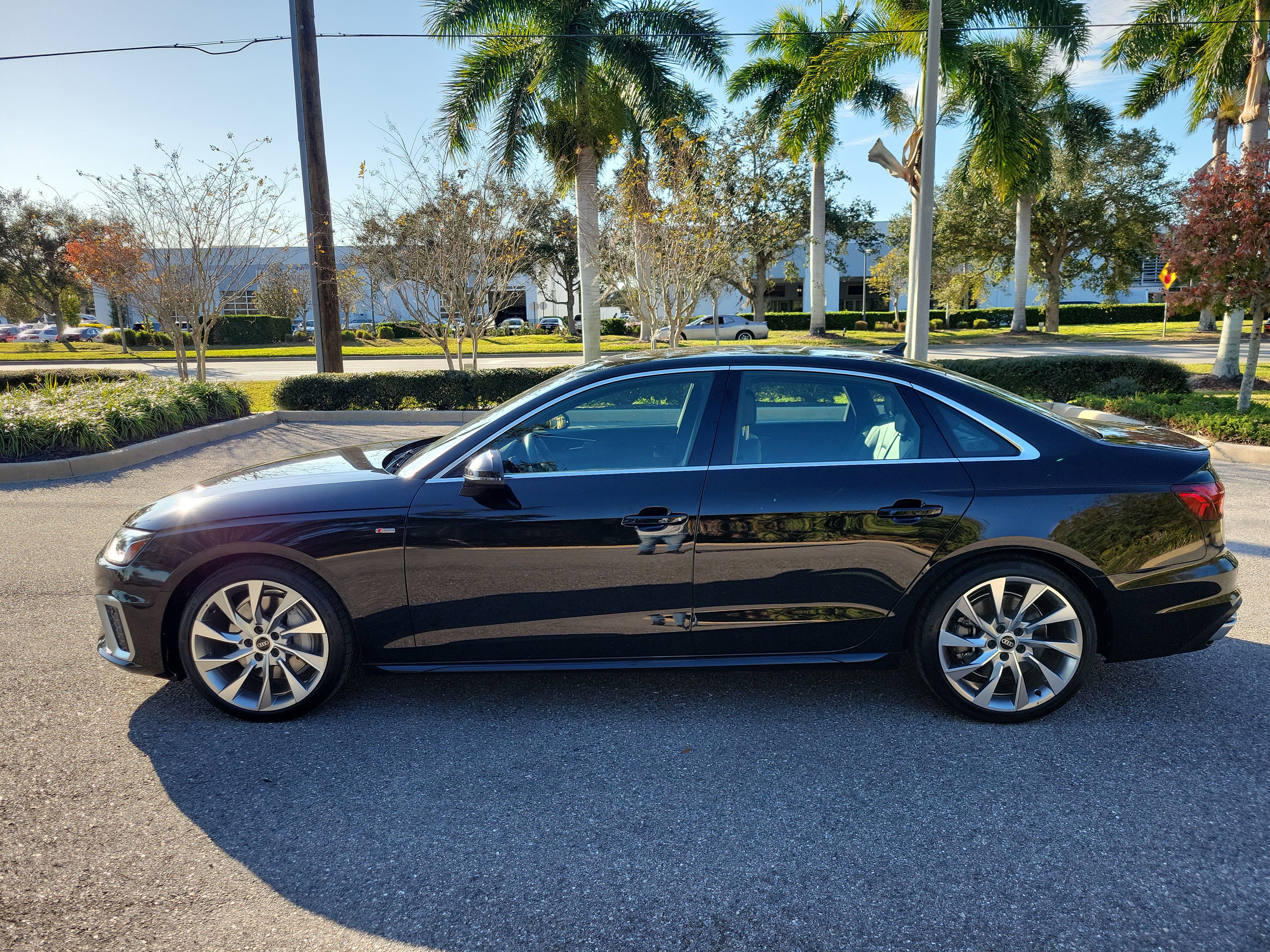 Used 2023 Audi A4 2.0T Premium Plus w/ Premium Plus Package image 4