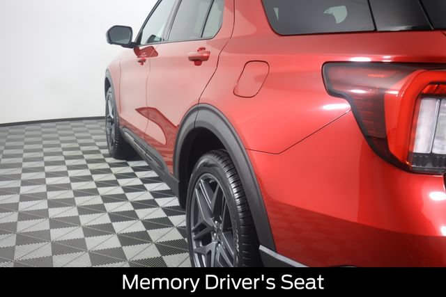 Used 2025 Ford Explorer ST-Line w/ Premium Package AWD/4WD image 27