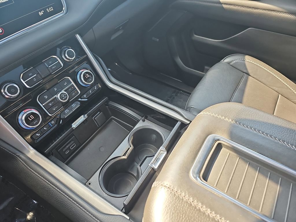 Used 2021 GMC Yukon XL Denali AWD/4WD image 27