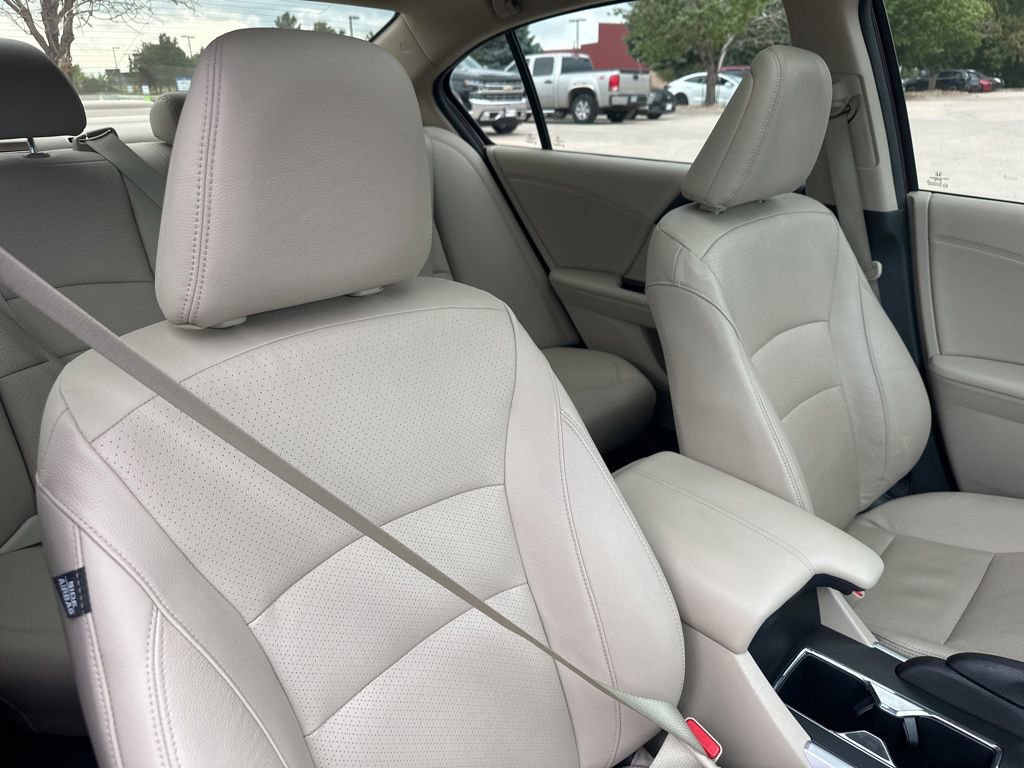 Used 2013 Honda Accord EX-L image 31