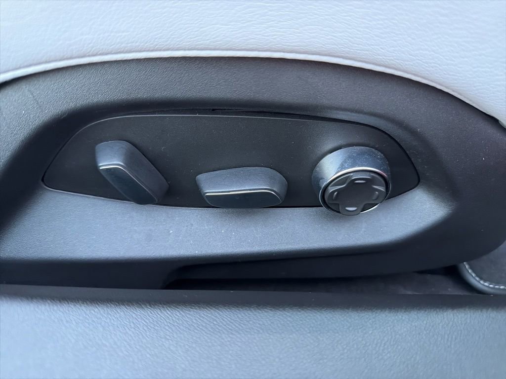 Used 2020 Chevrolet Corvette Stingray Preferred Cpe w/ 2LT Preferred Equipment Group image 25