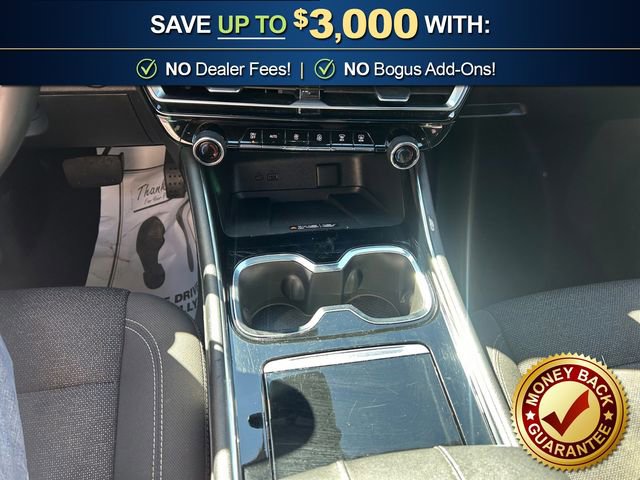 Used 2024 Chevrolet Traverse LT FWD image 20