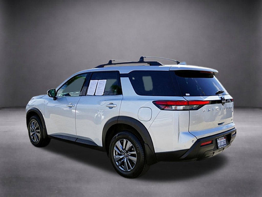 Used 2024 Nissan Pathfinder SV FWD image 7