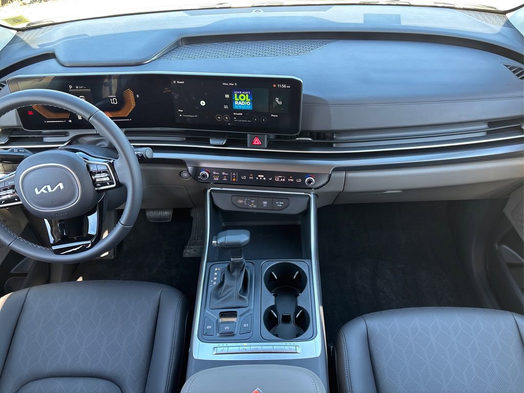 New 2026 Kia Carnival FWD image 12