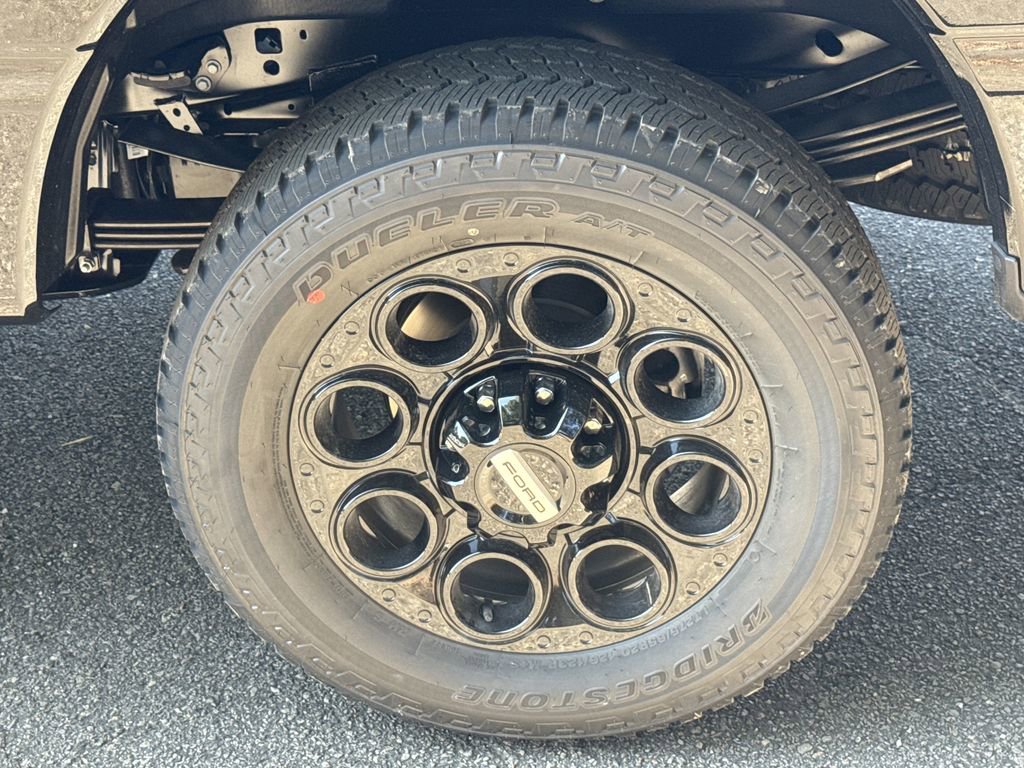 New 2026 Ford F350 Lariat w/ Black Appearance Package image 19