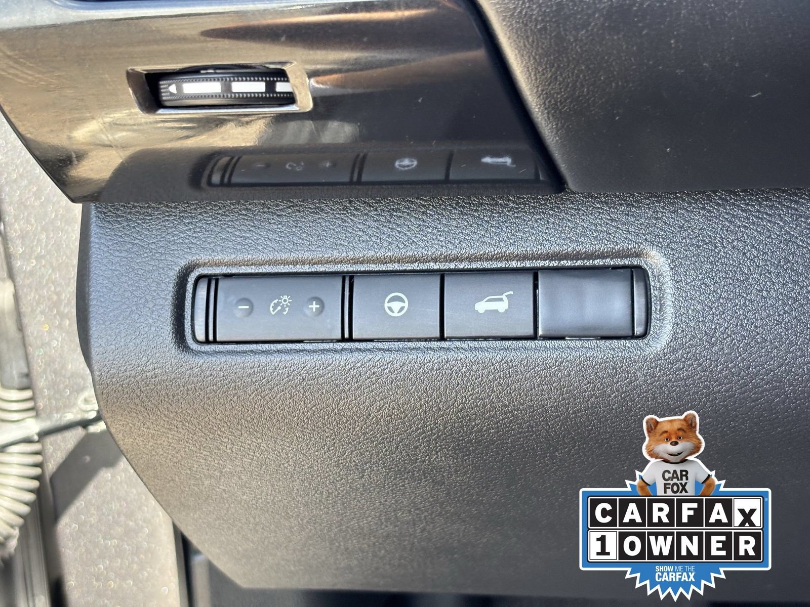 Certified 2025 Nissan Pathfinder SV FWD image 33
