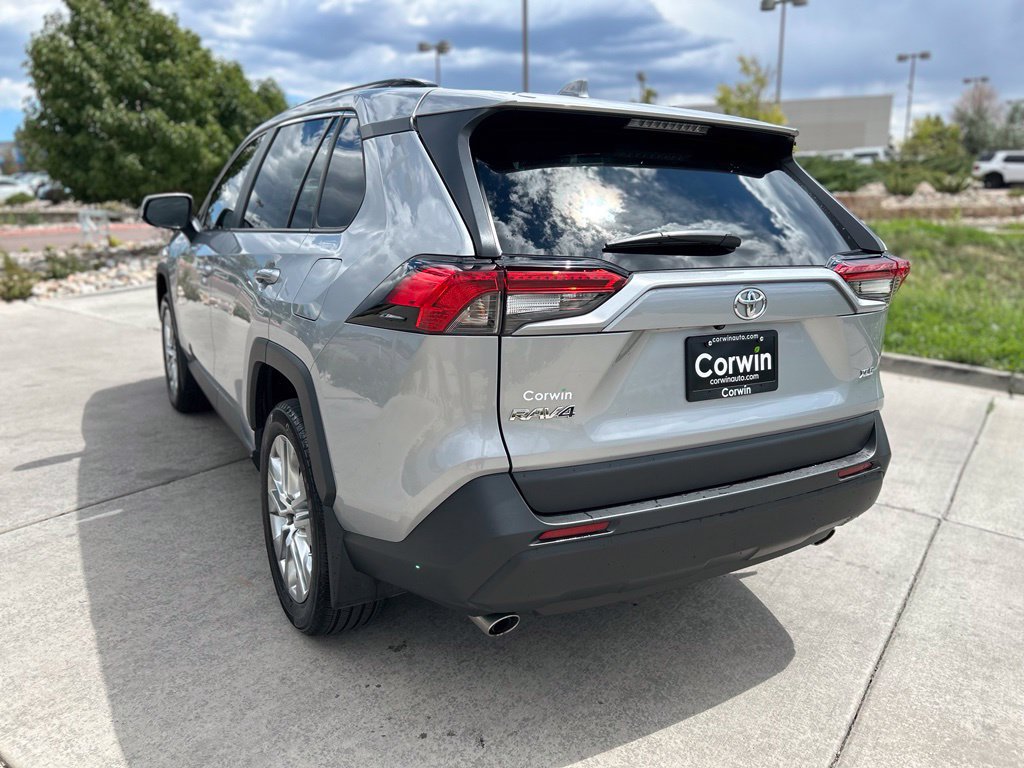 Used 2025 Toyota RAV4 XLE Premium FWD image 5