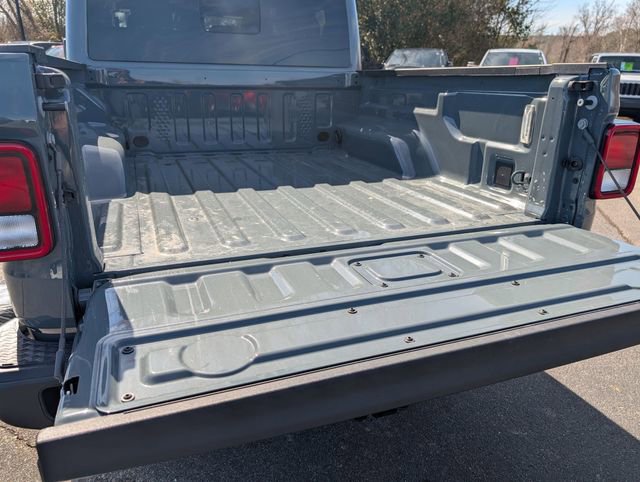 New 2026 Jeep Gladiator Sport image 25