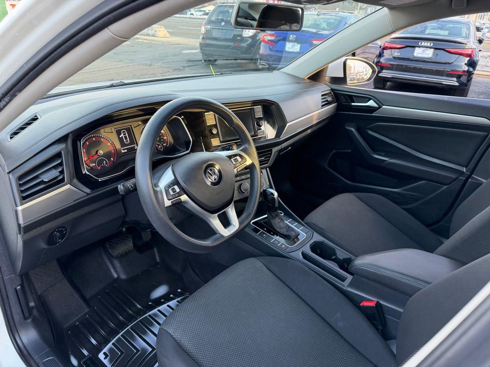 Used 2019 Volkswagen Jetta S image 23