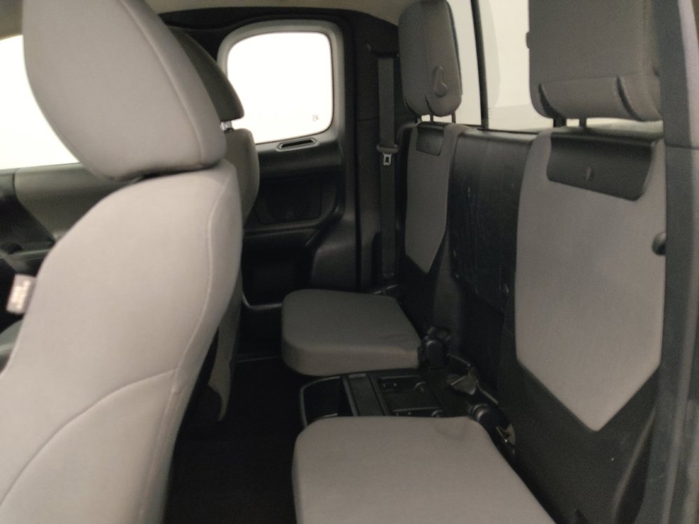 Used 2020 Toyota Tacoma SR image 18