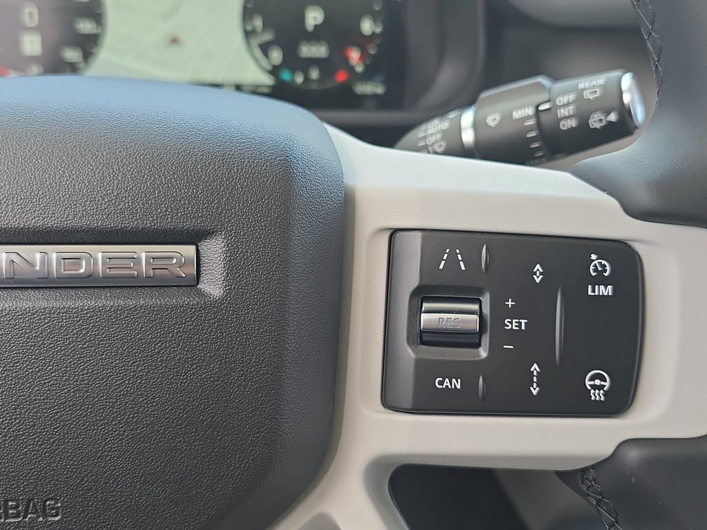 New 2026 Land Rover Defender 110 X-Dynamic SE AWD/4WD image 18