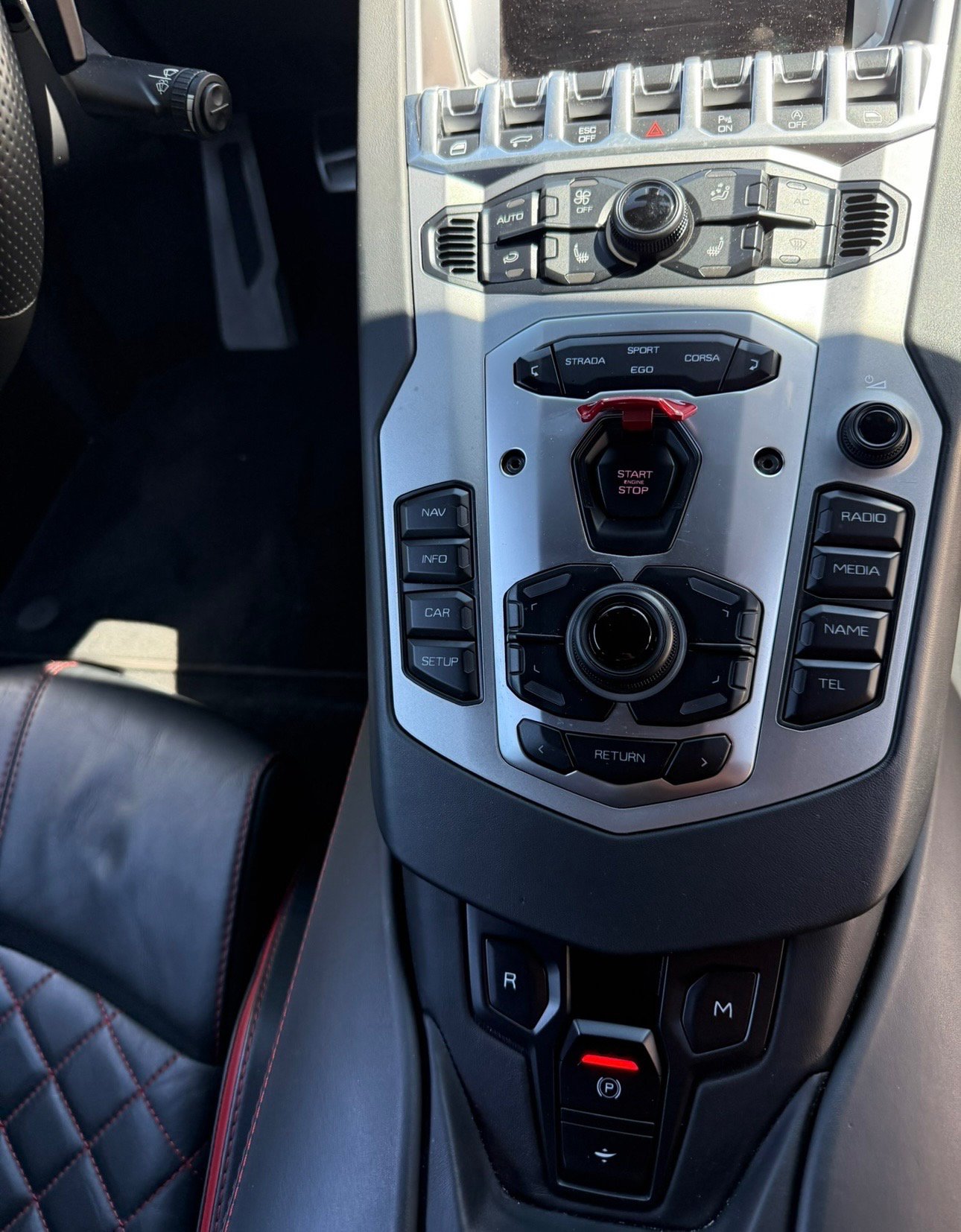 Used 2018 Lamborghini Aventador S AWD/4WD image 13