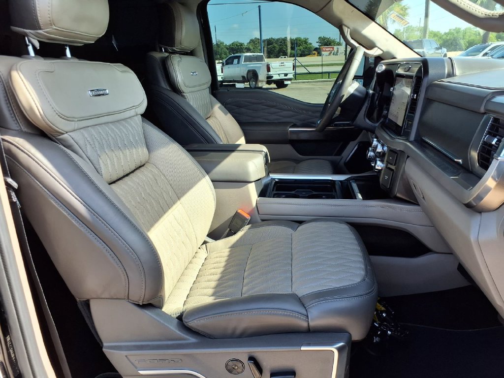 Used 2026 Ford F450 Platinum w/ Platinum Plus Package AWD/4WD image 29